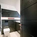 Bounty Boutique On The Lakes