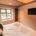 Tatil Evi Bounty Boutique On The Lakes *