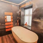 Bounty Boutique On The Lakes Tatil Evi
