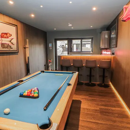 Bounty Boutique On The Lakes