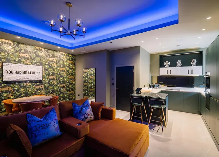 Bounty Boutique On The Lakes *