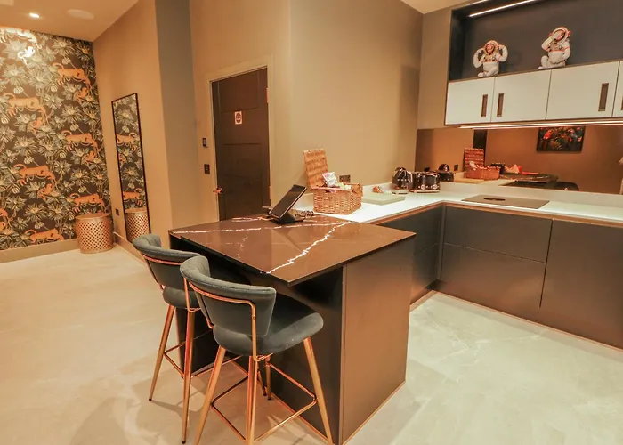 Bounty Boutique On The Lakes Holiday home *