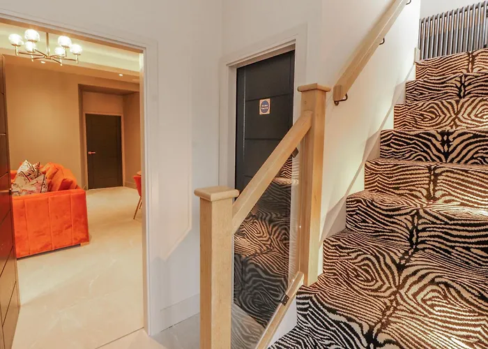 Bounty Boutique On The Lakes *