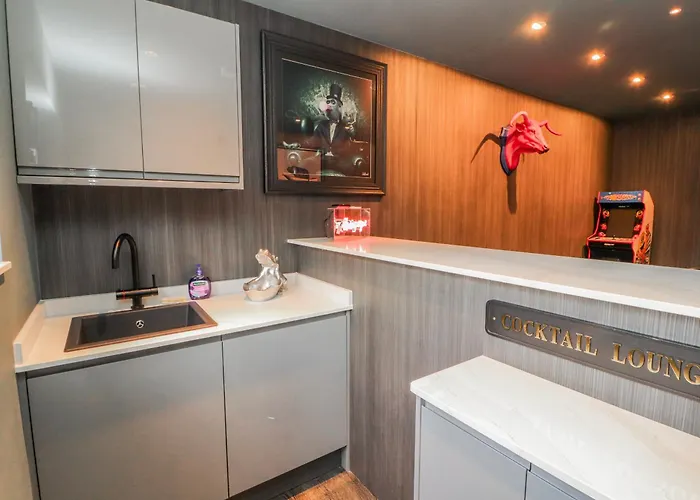 Bounty Boutique On The Lakes